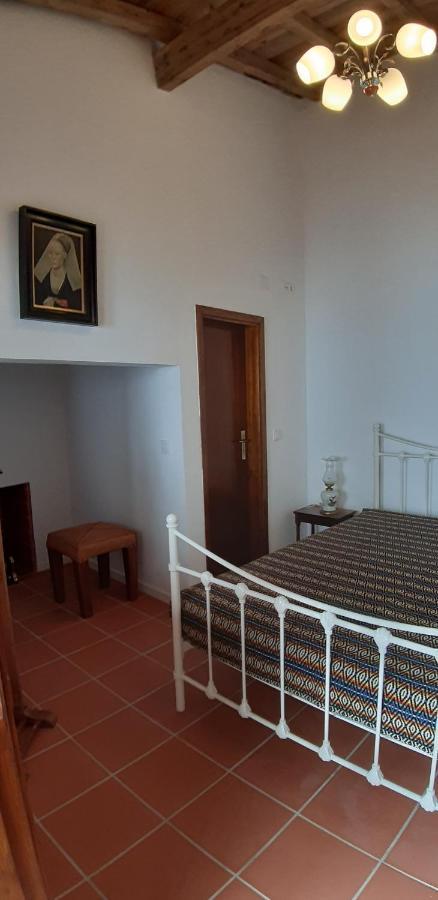Casinhas Alegria Holiday home *
